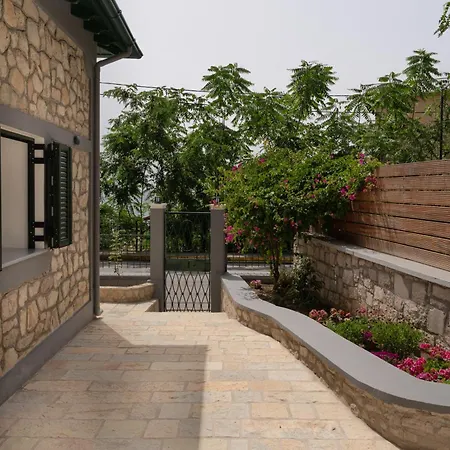 Дом отдыха Tatiana's House Перама