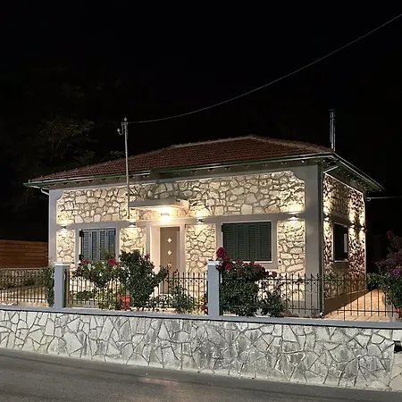 Tatiana's House Дом отдыха